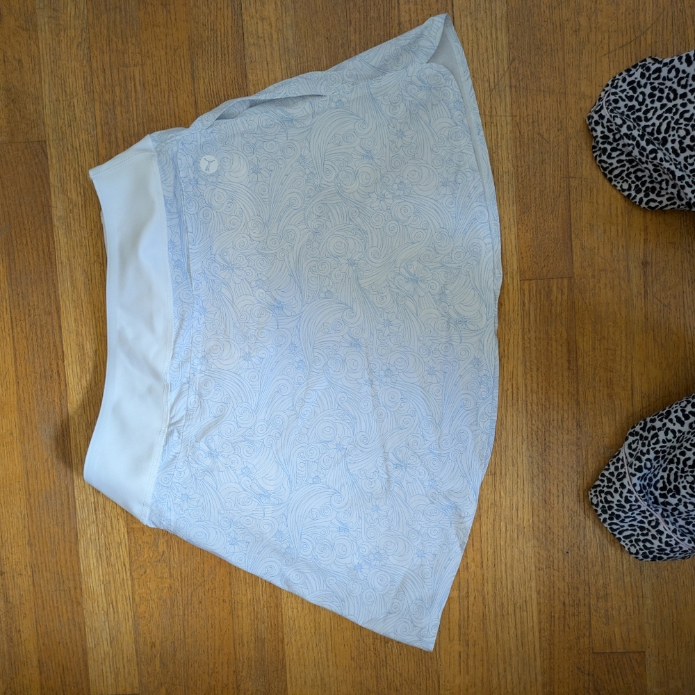 Elegant White Patterned Skort - image 5